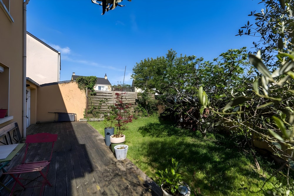 Trackside Retreat - Ideal Base in Le Mans
