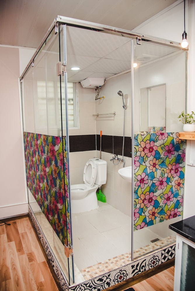 Hanah's Tiny Hanoi Homestay