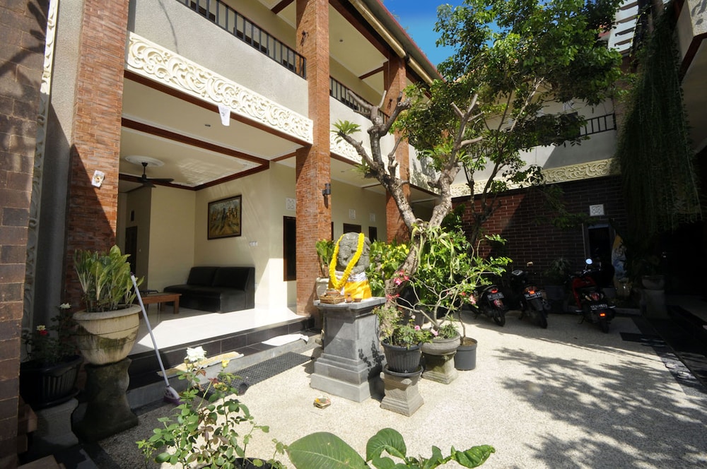 Kings House Kesari