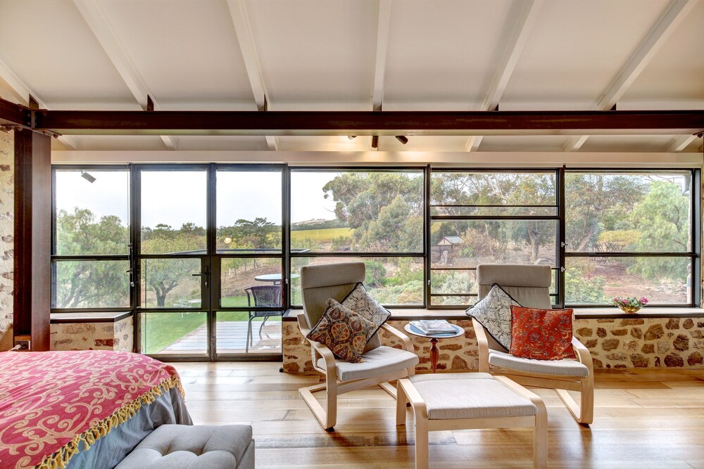 Old Chaff Mill Retreat - - luxury vineyard accommodation