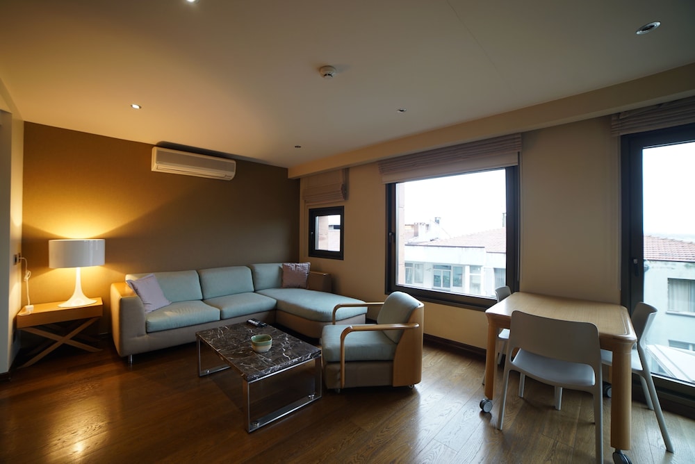 Deris Bosphorus Lodge