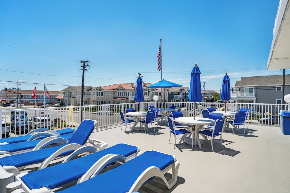 The Harbor Light Family Resort