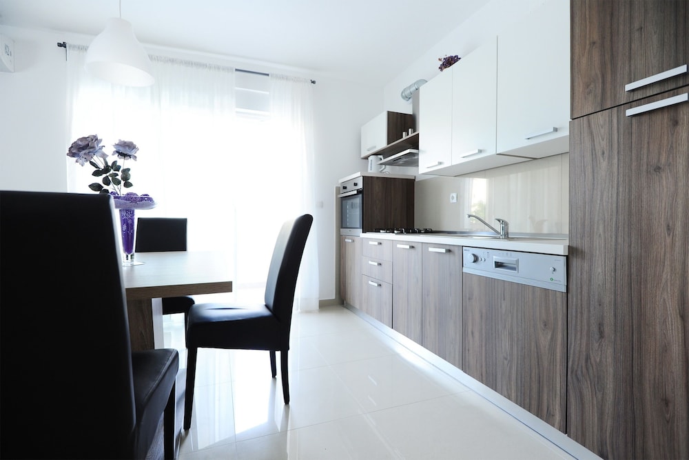 Apartments Hills