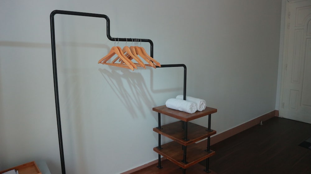 Em Am Homestay - West Lake