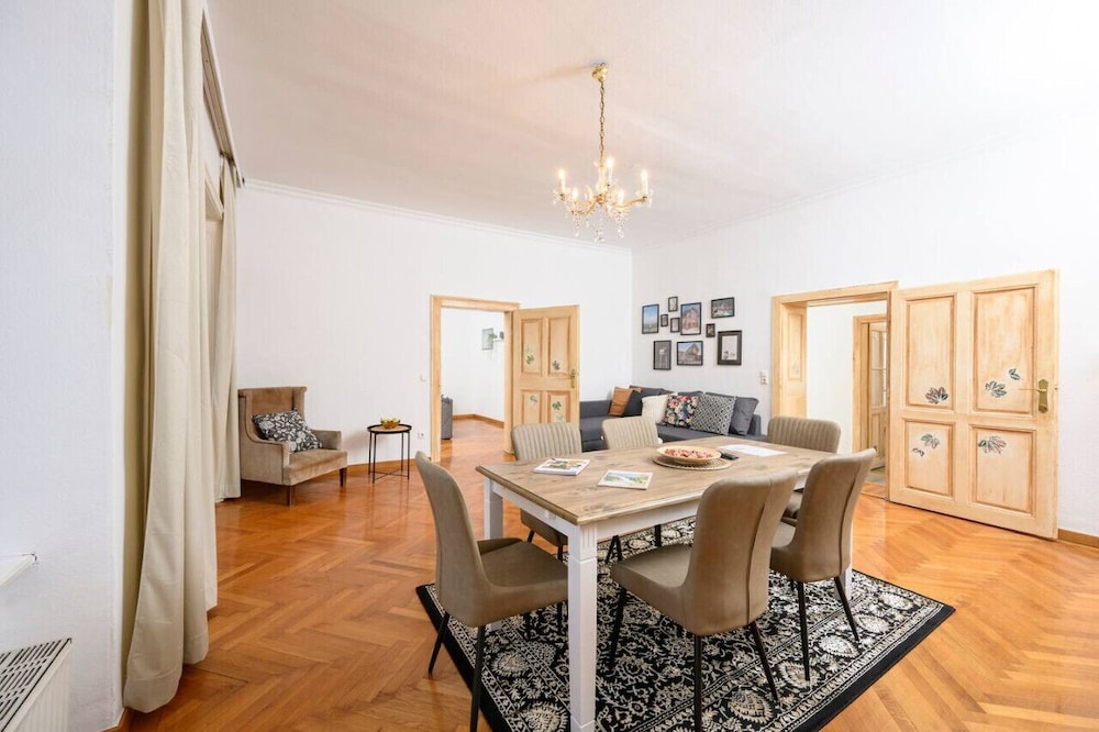 Spacious 2BR Stay for 6 Heart of Mödling
