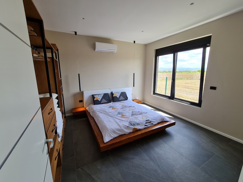 La Mirage Group Villas