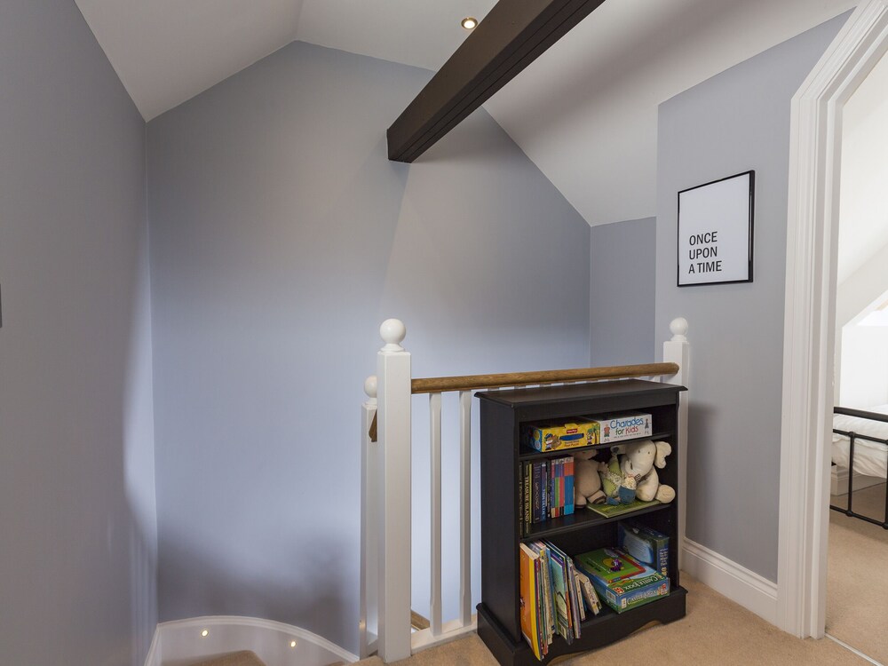 16 Courtenay Street view 3
