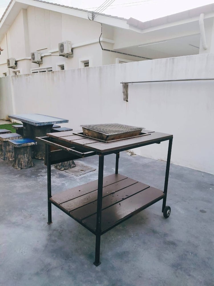 Nur Hartamas Homestayportdickson