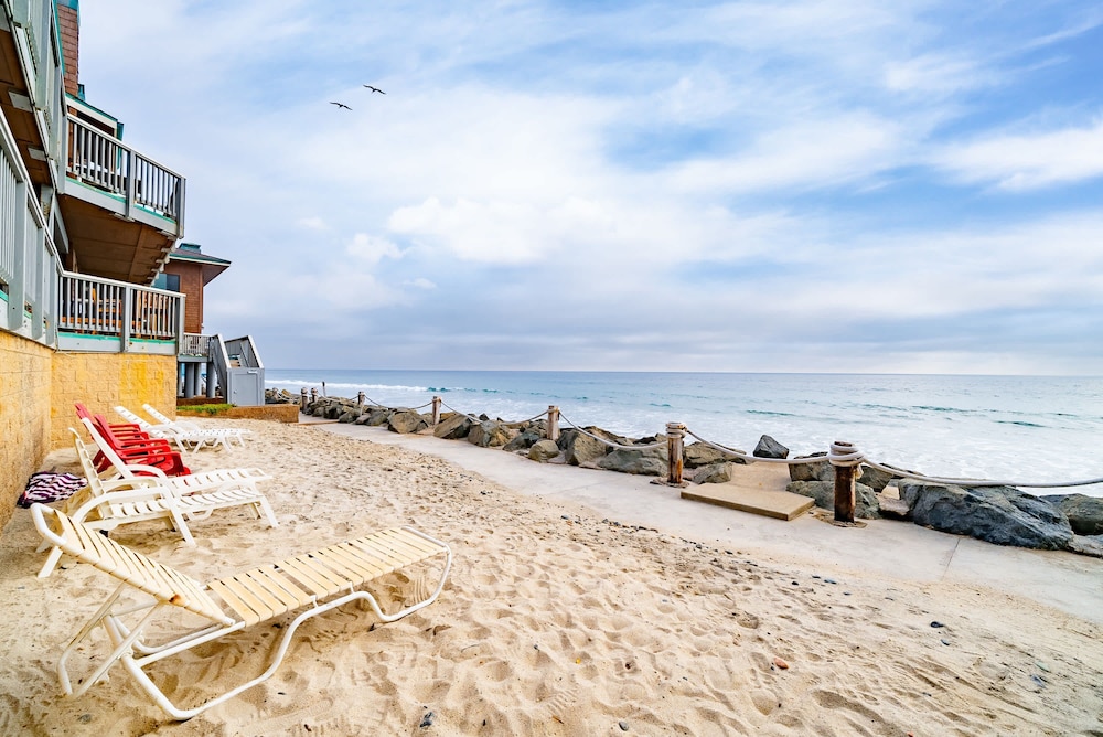 Luxury Oceanfront Condo With Private Beach Access
