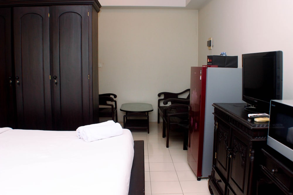 Comfort Studio (No Kitchen) At Metropark Condominium Jababeka Apartment view 5