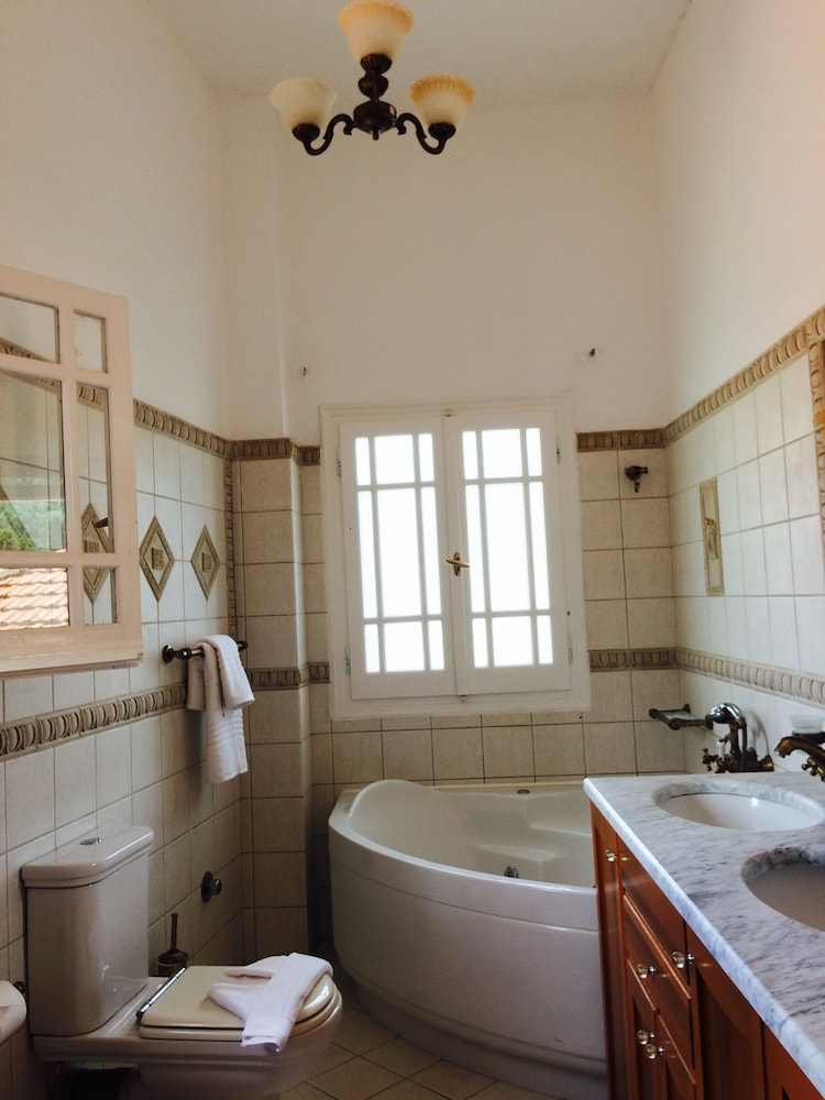 Avra Paradise Aparthotel