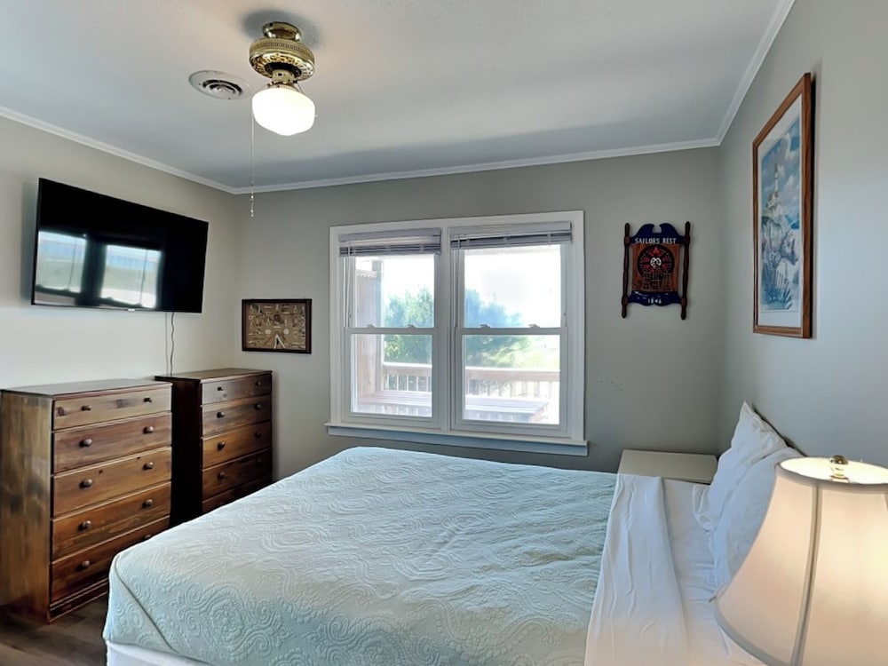 Bungalow by the Sea by Topsail Realty
