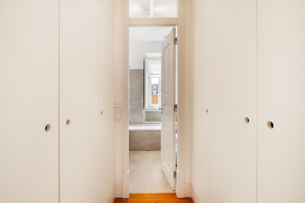 Classic Beauty & Modern Retreat In Príncipe Real view 4