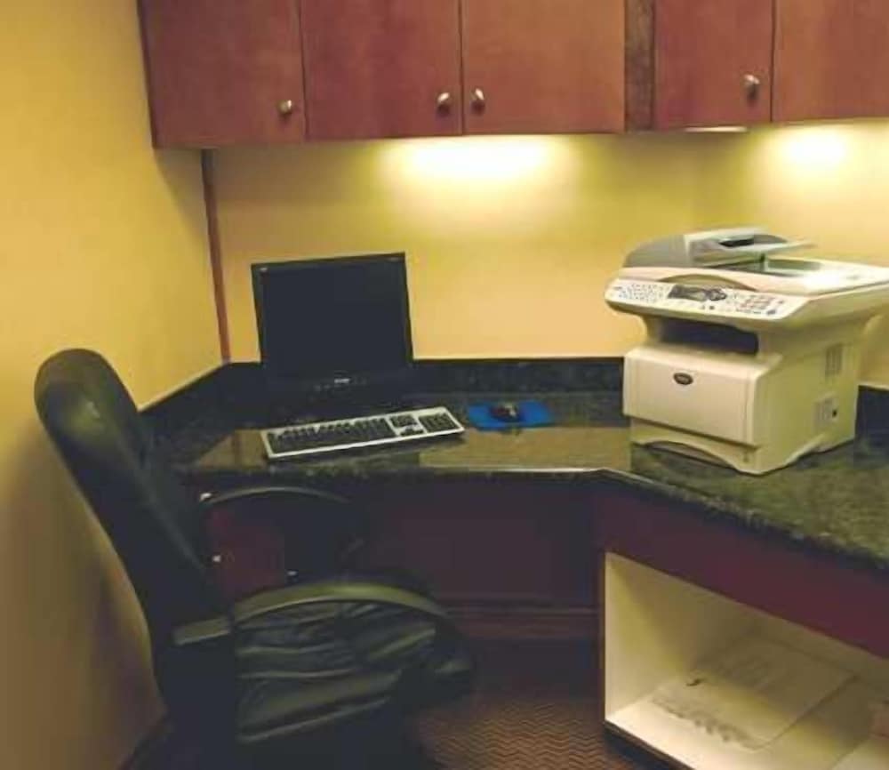 Elk City Vacations - Hampton Inn  Suites Elk City - Property Image 4