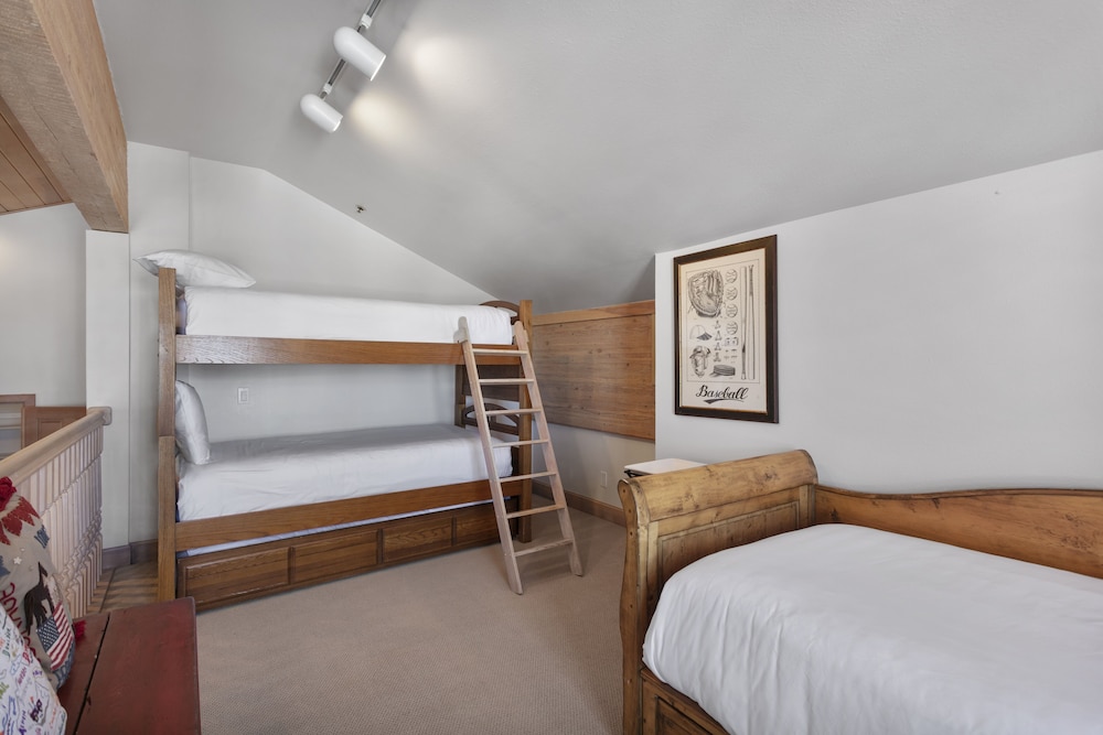 Stag Lodge at Deer Valley Resort - Four Bedroom with Spa #30 4 Condo