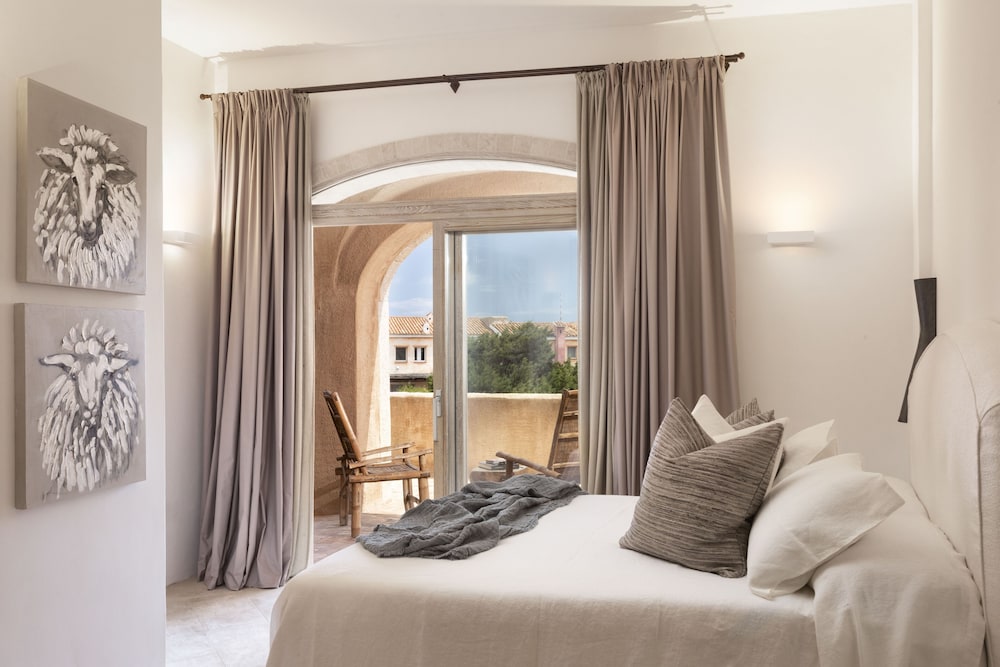 Le Suites Porto Cervo view 2