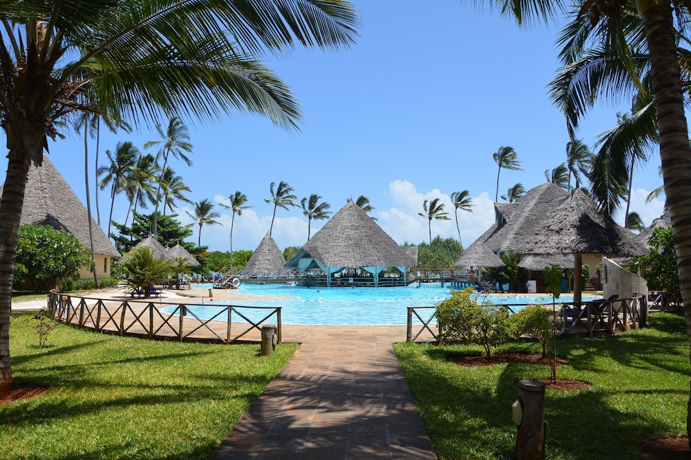 Kiwengwa Vacations - Neptune Pwani Beach Resort Spa Zanzibar - Property Image 36