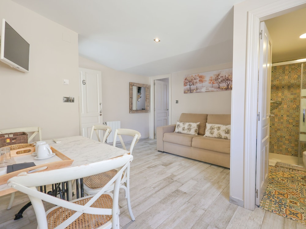 Akla Hotel Suites Santillana