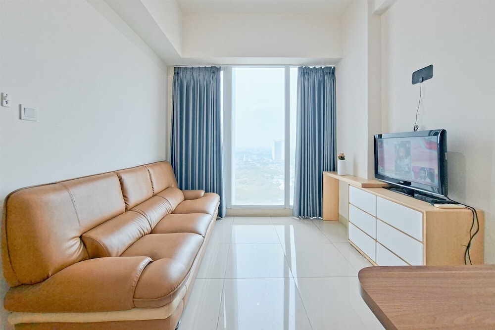 Modern Minimalist Look 1Br Apartment At Tree Park City Bsd