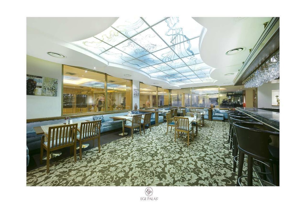 Ege Palas İş Oteli - Image 26
