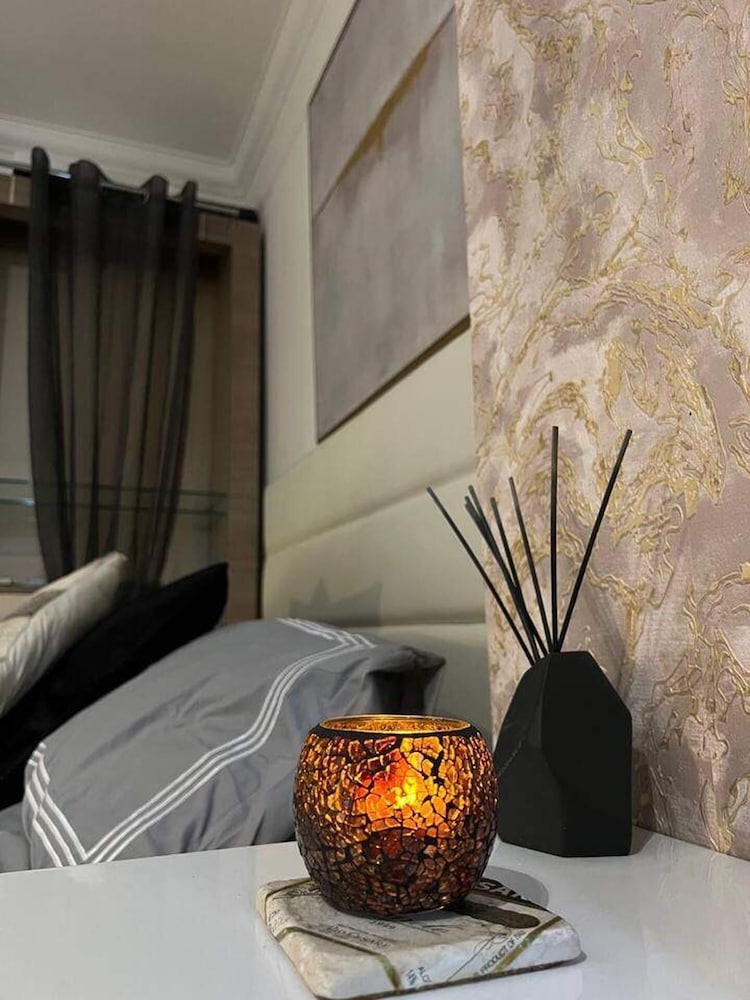 Luxury Westminster Apartment by Westminster Abbey