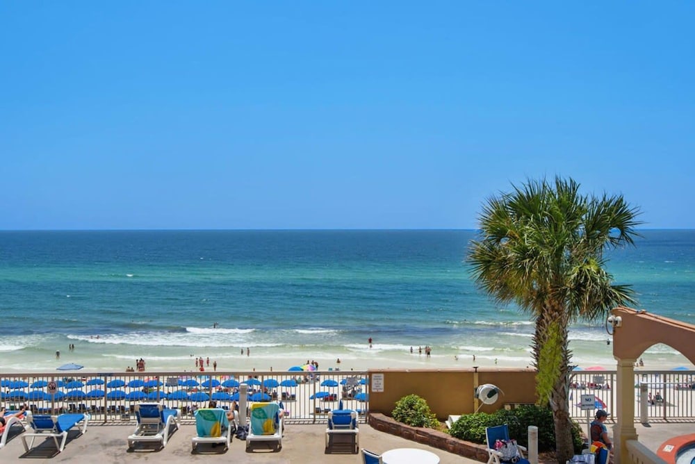 Coastal Condo 807 by Brightwild Beachfront