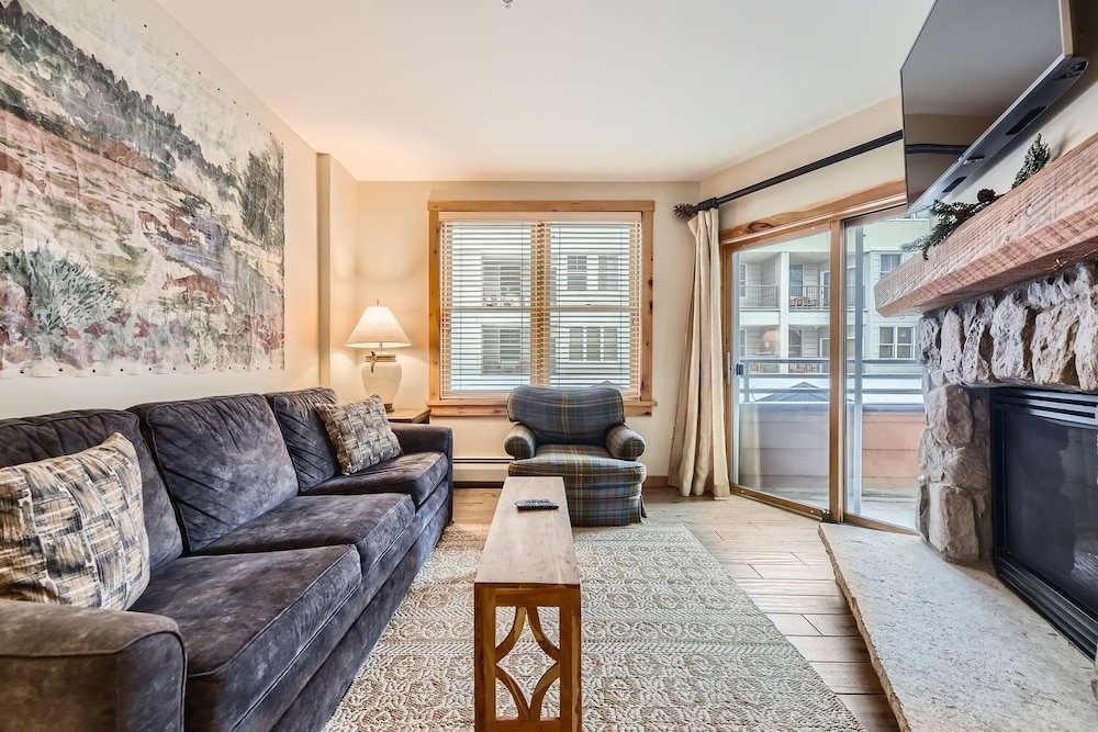 Buffalo Lodge! River Run! Walk To Lifts! 1 Bedroom Condo