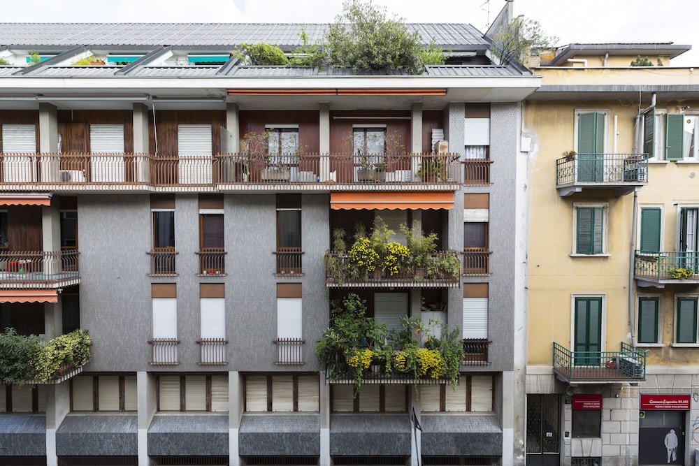 notaMi -  Titty House Crocetta
