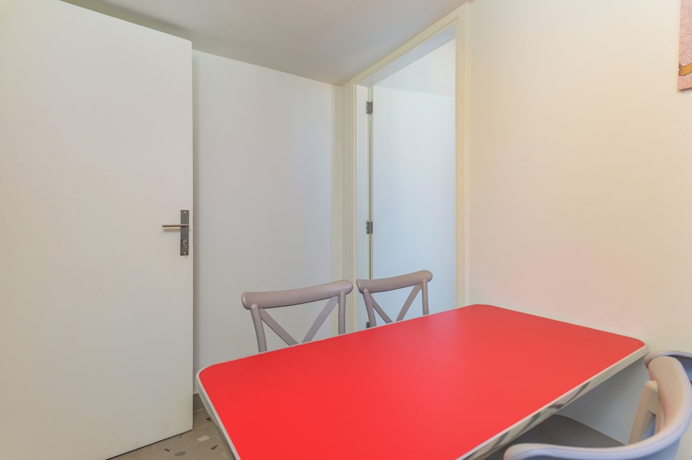 Calliope 2-BR Apartment in Gemmayze