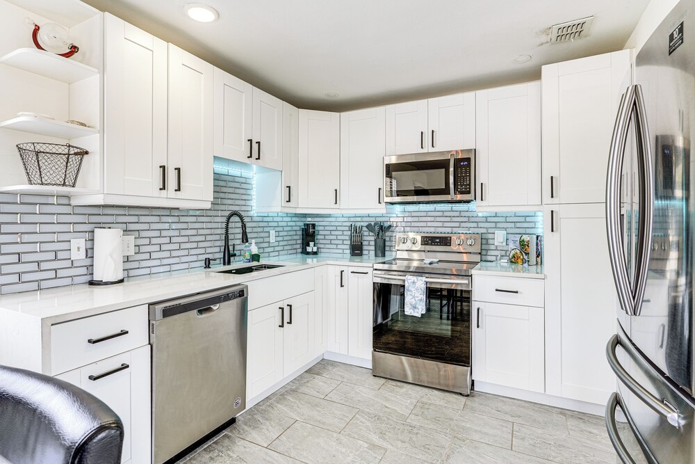 Near Airport & Sports Venues: Tampa Sanctuary!