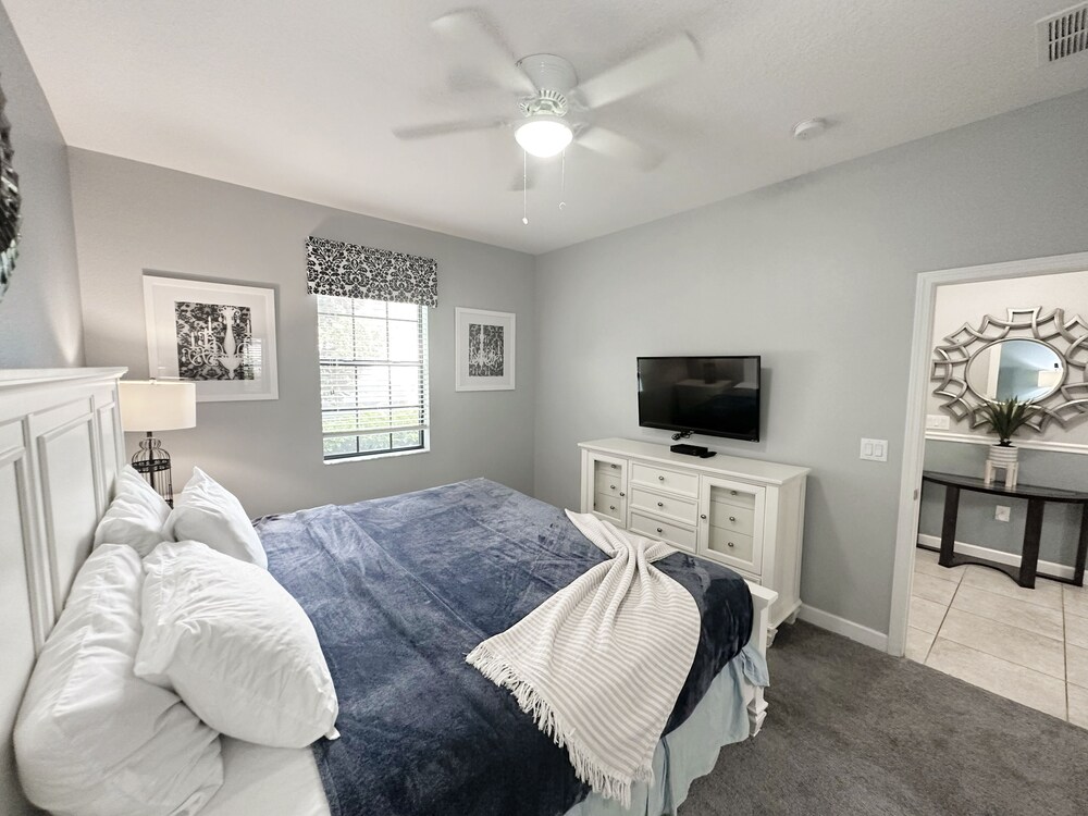 1469rf-the Retreat At Championsgate 9 Bedroom Home by RedAwning view 5