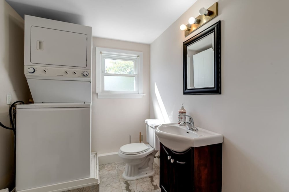 Charming 3BR Home in Quiet Kitchener Neighborhood