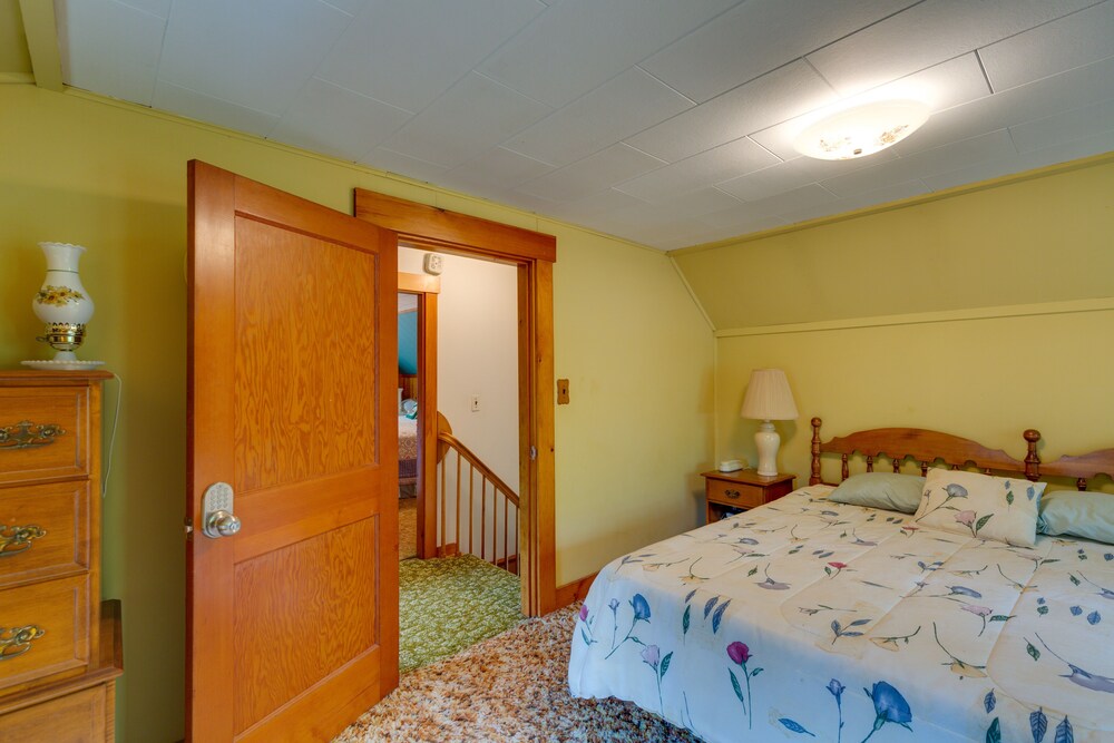 Cape House in Farmington w/ Shared Outdoor Pool! view 3