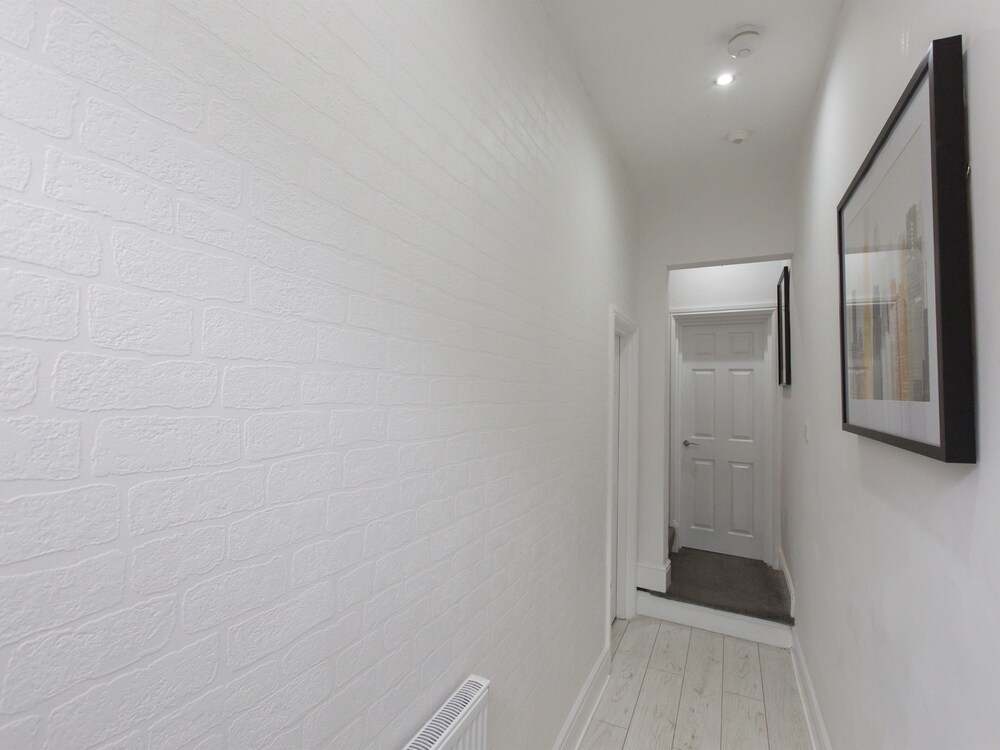 Townhouse Plus @ 40 West St