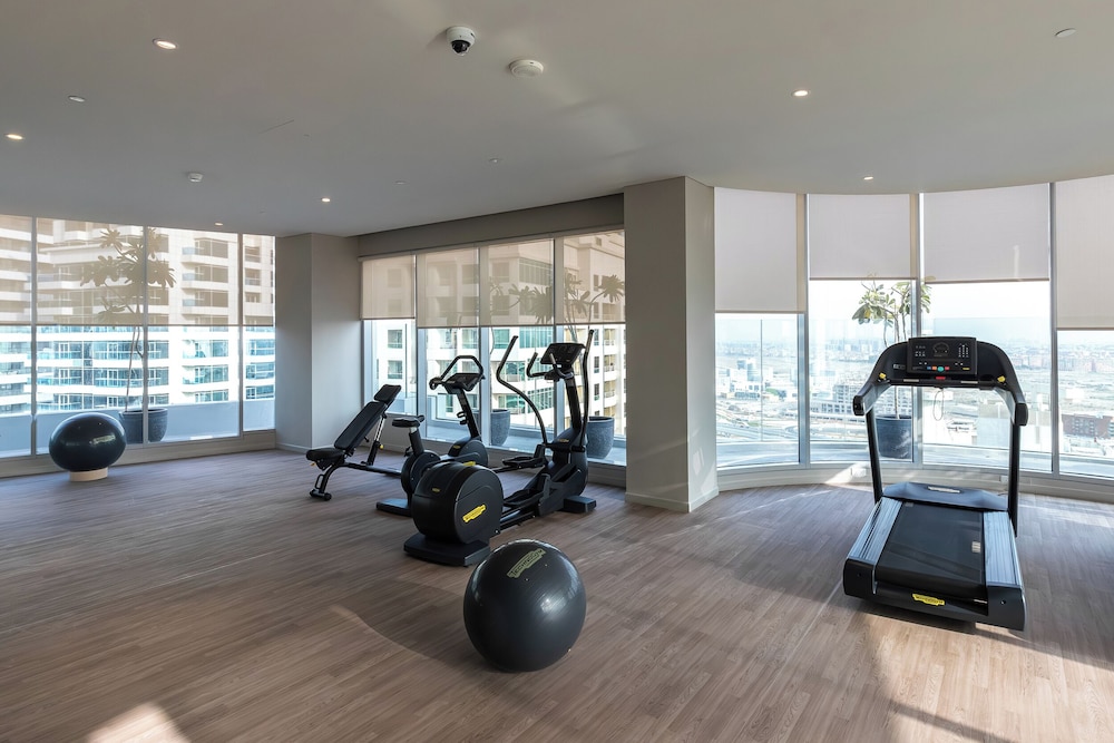 SIMPLY COMFORT  Bright Apartments Steps from Marina Walk