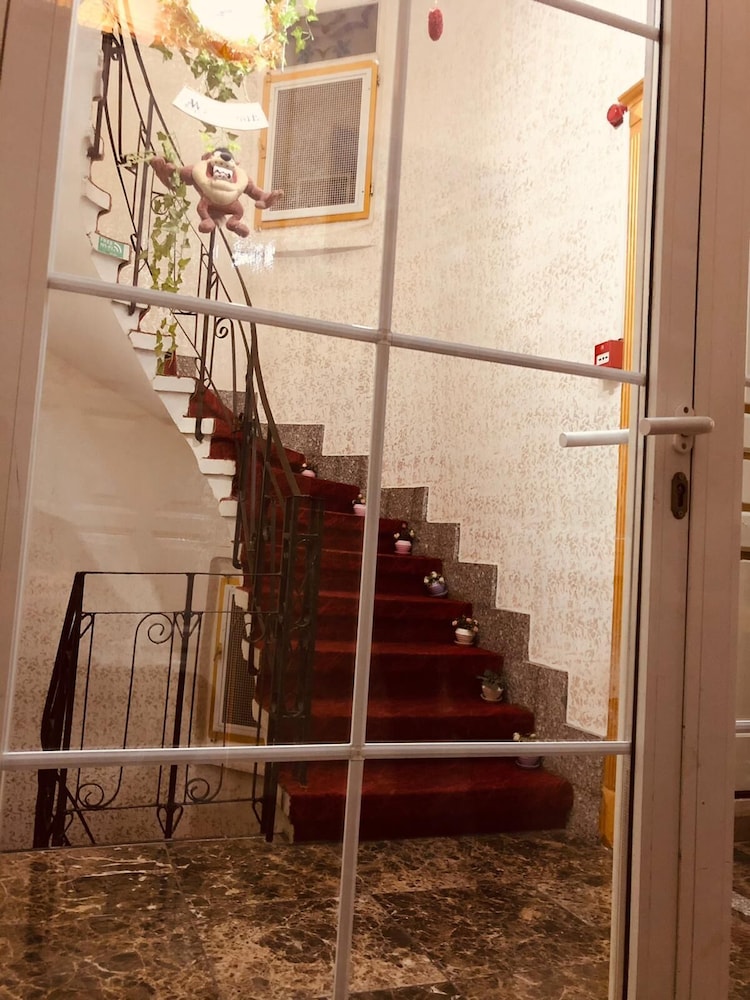 Alhambra Apart Otel - Image 5