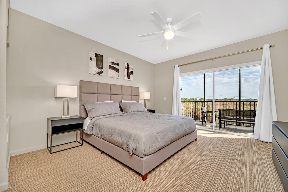 Modern Pet-friendly 2BR Condo6 Mins From Disney