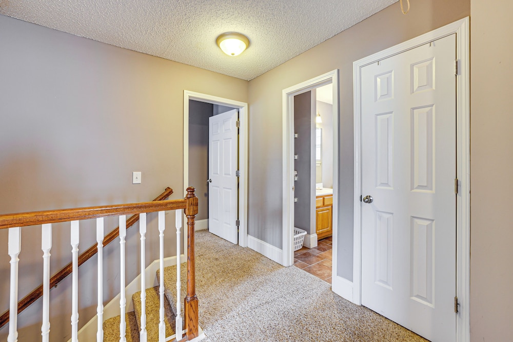 Wooded Trail On-site, Spacious Simpsonville Home