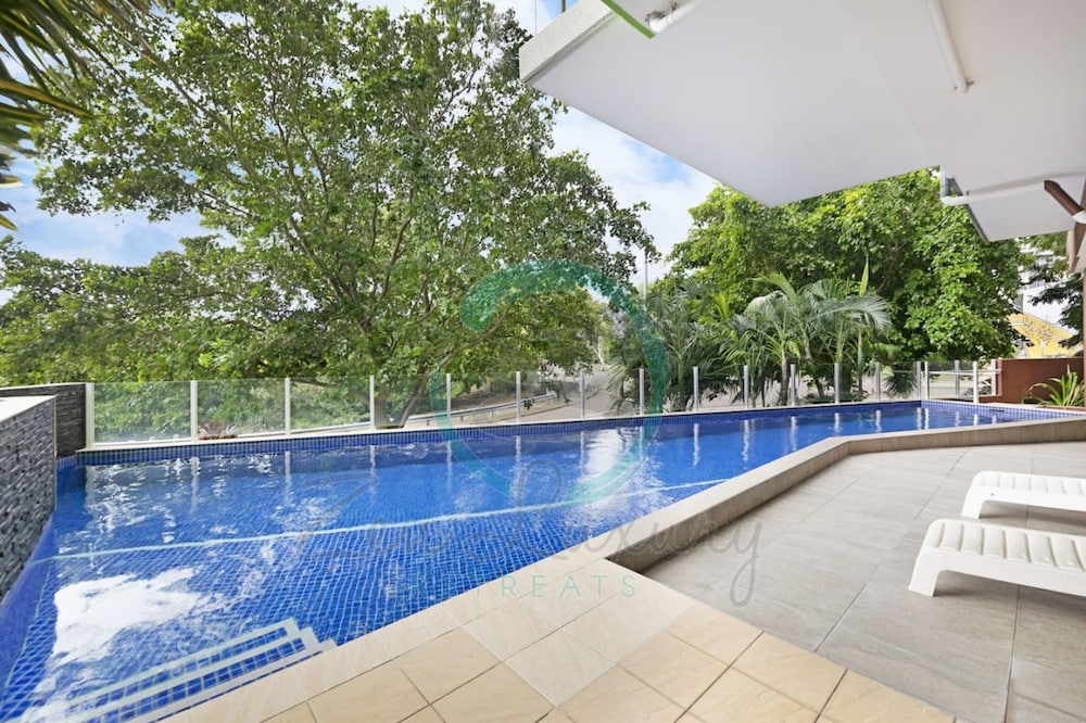 Zen Ocean View Ph Spacious Living Pool Parking - Image 2