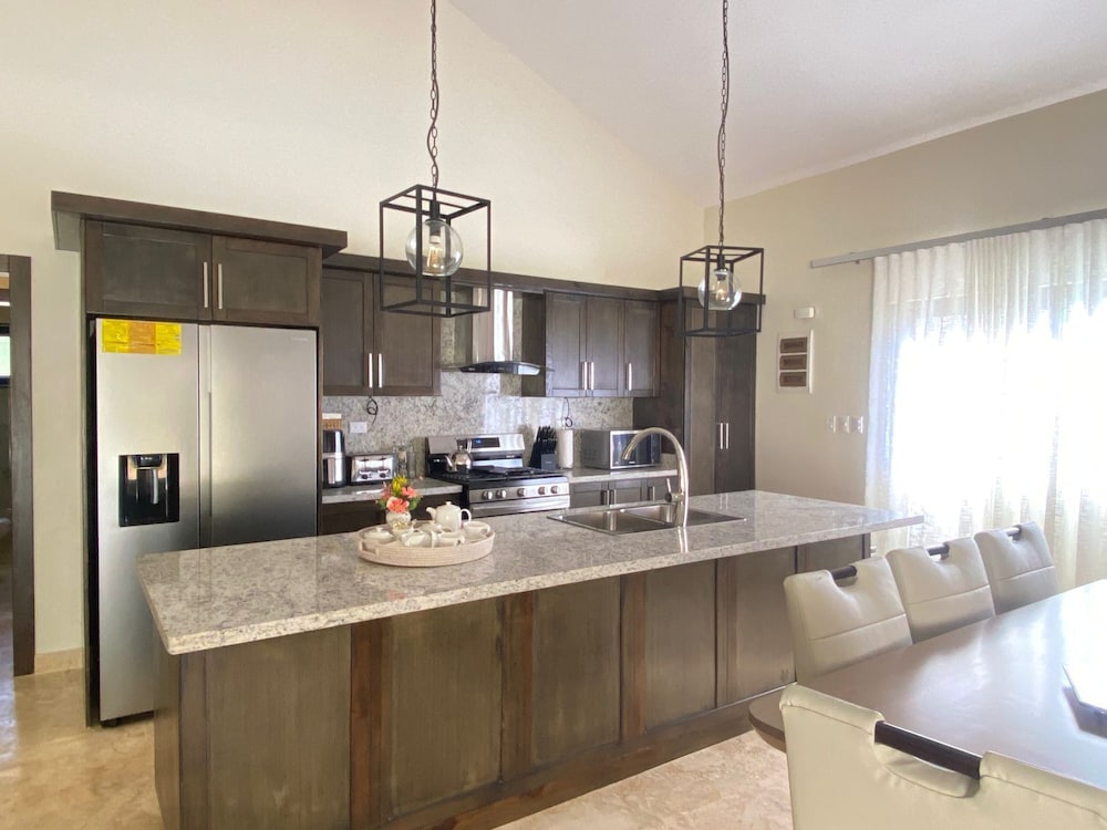 Luxury 5 Bedrooms Villa in Hispañola -sosua