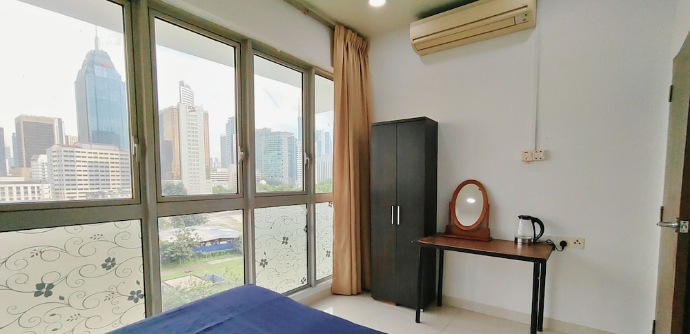 Regalia Residence The Sky Pool Suite