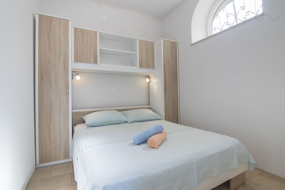 Apartments Luce i Jure view 2