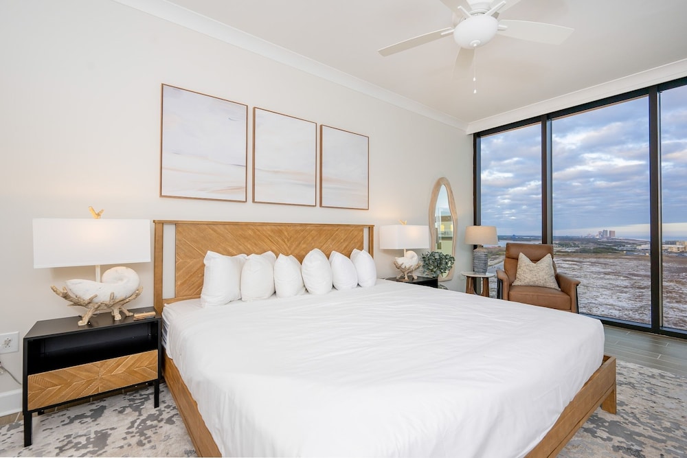 Phoenix Gulf Shores Ii 1105 4 Bedroom Condo