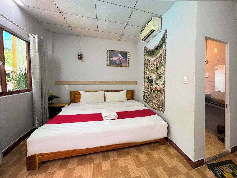 Sea Breeze Resort & Spa