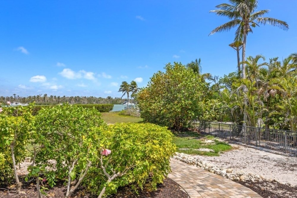 Raptiva Captiva Island 3 Bedroom Home
