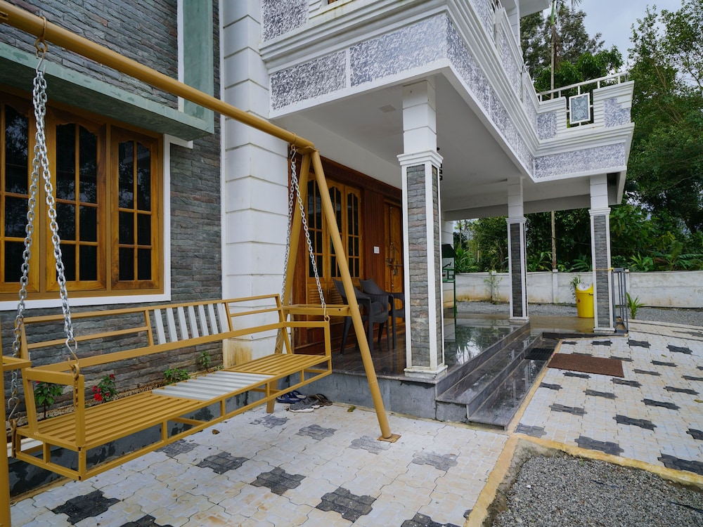 OYO 16630 Home Cocoa Tree Residency
