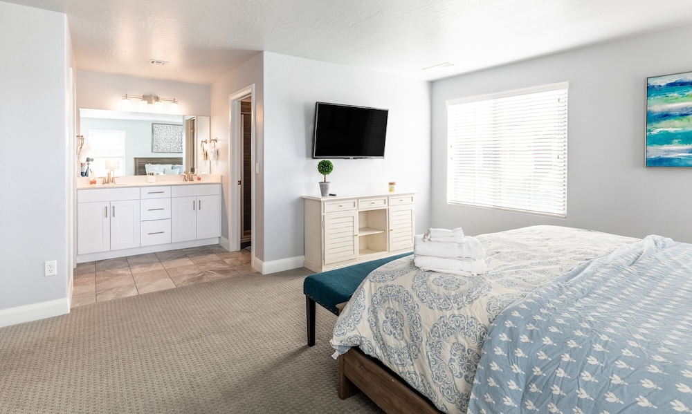 Sun Villa 3 Bedroom Townhouse