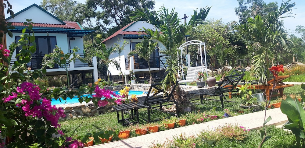 Palafita bungalow view 2