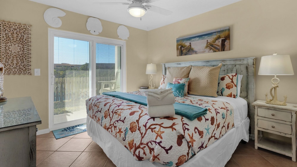 Beachside Stay w/ Pool & Beach Access + Free Attraction Tickets!