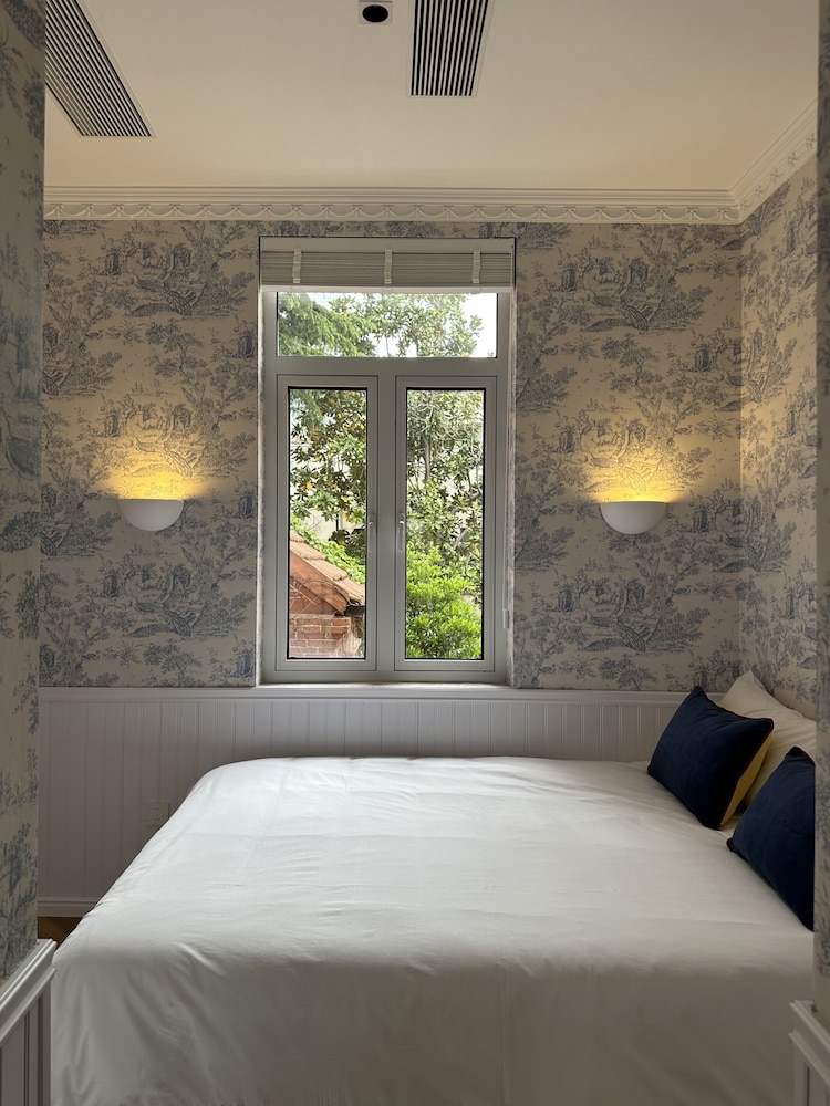 Shanghai Hills& Art Suite 16
